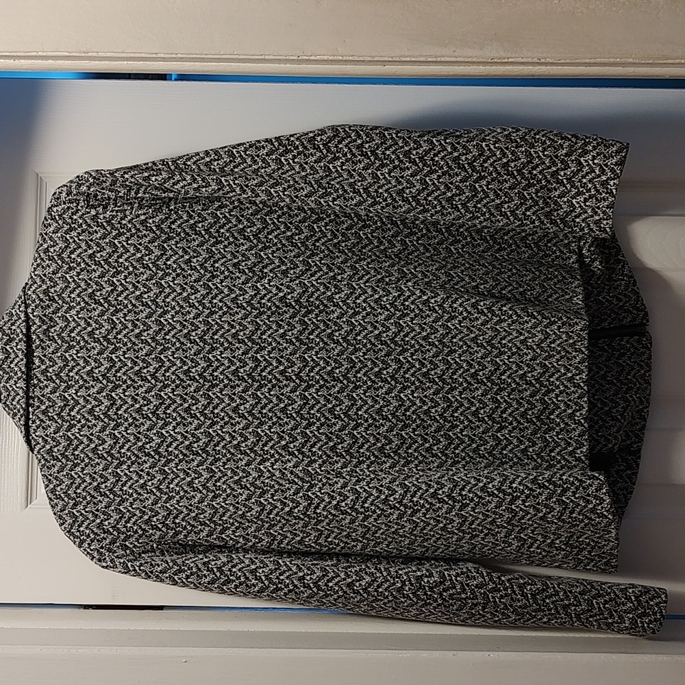 Jacket - Picture 3 of 4